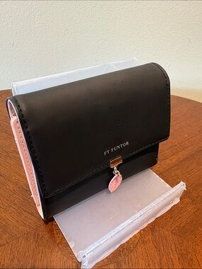 FT  FUNTOR  wallet  small Black /Pink Compact black/pink/leaf charm front  NWOT
